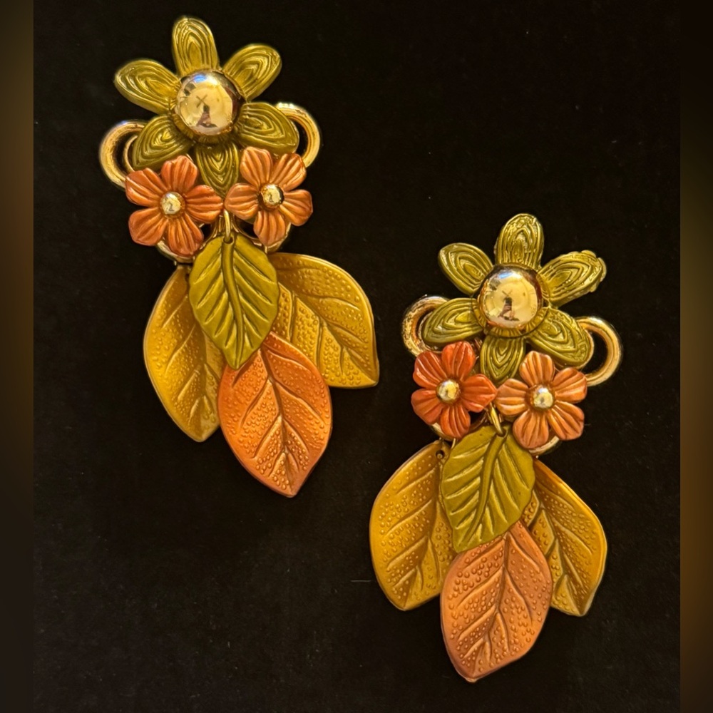 VTG Floral Leaf Drop Earrings - Picture 3 of 8
